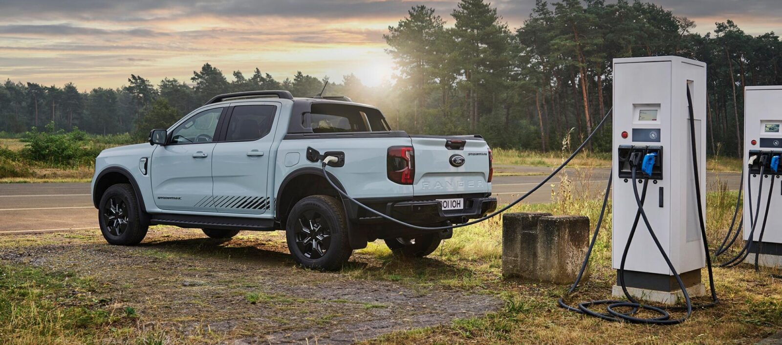 Ford_Ranger_PHEV_2