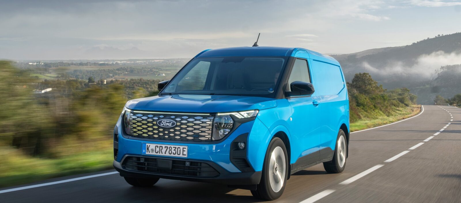 Ford_E_Transit_Courier_1